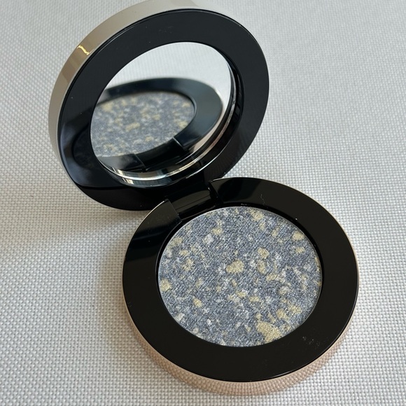 NWT Make Beauty Multi-Chromatic Metal Reflecting Eyeshadow - Picture 2 of 9
